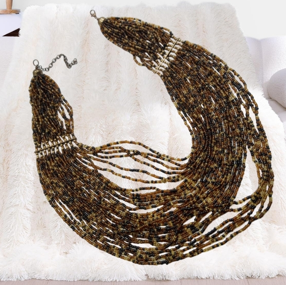 .👣4/$20. Beaded Bib Necklace w/ Artistic Expression, Intricate Seed Work Design - Picture 1 of 5